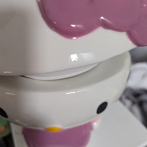 BNWT Viral Hello Kitty Ceramic Cookie Jar - Picture 6 of 7